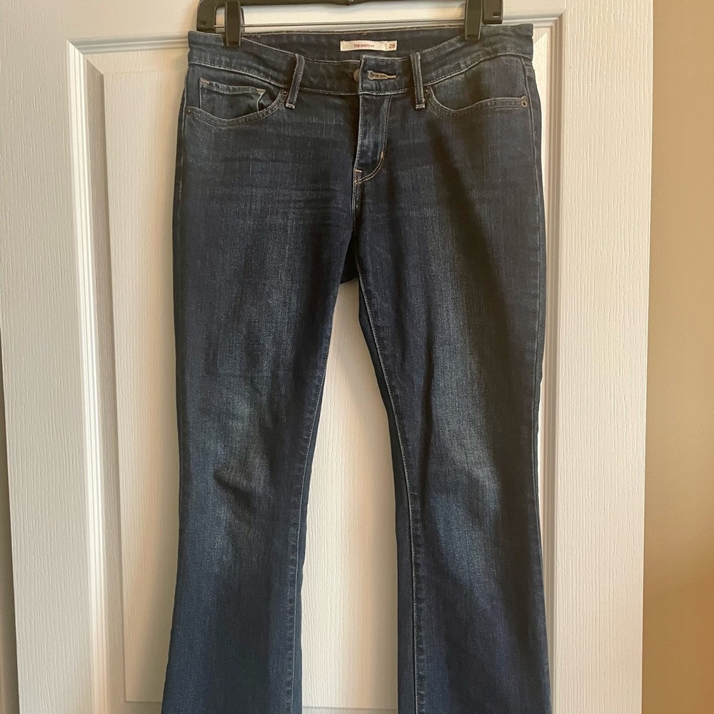 Boot cut Levi’s jeans